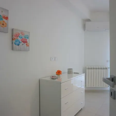 Apartment Casa Gise Aci Castello