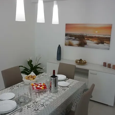 Casa Gise Daire Aci Castello