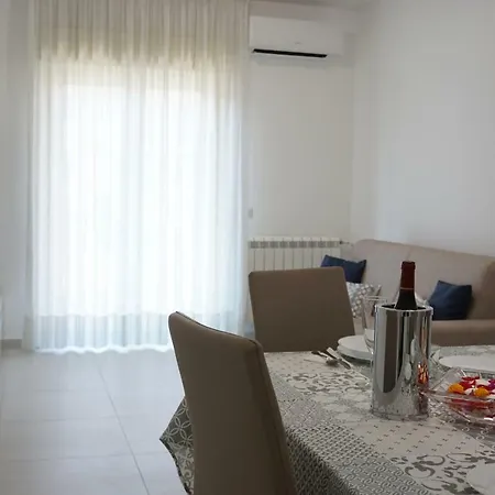 Casa Gise Aci Castello