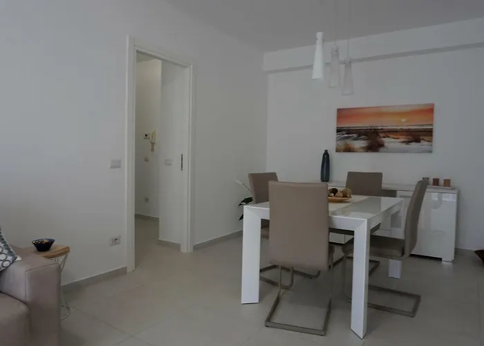 Casa Gise דירה אצ'י קסטלו